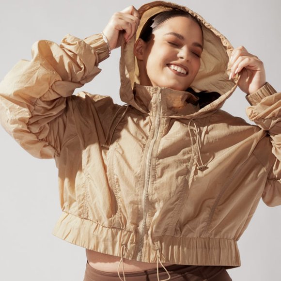 POPFLEX Jackets & Blazers - NEW PopFlex Active Whimsical Breeze Windbreaker in Desert Sand/Tan